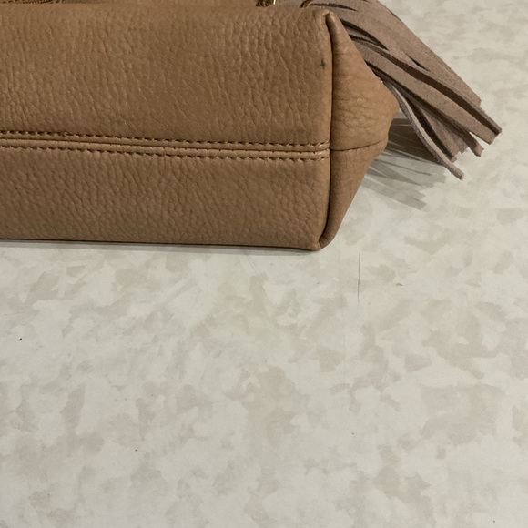 Mode Lux Elegant Tan Leather Shoulder Bag - Picture 5 of 7